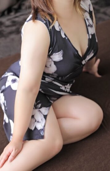 茜